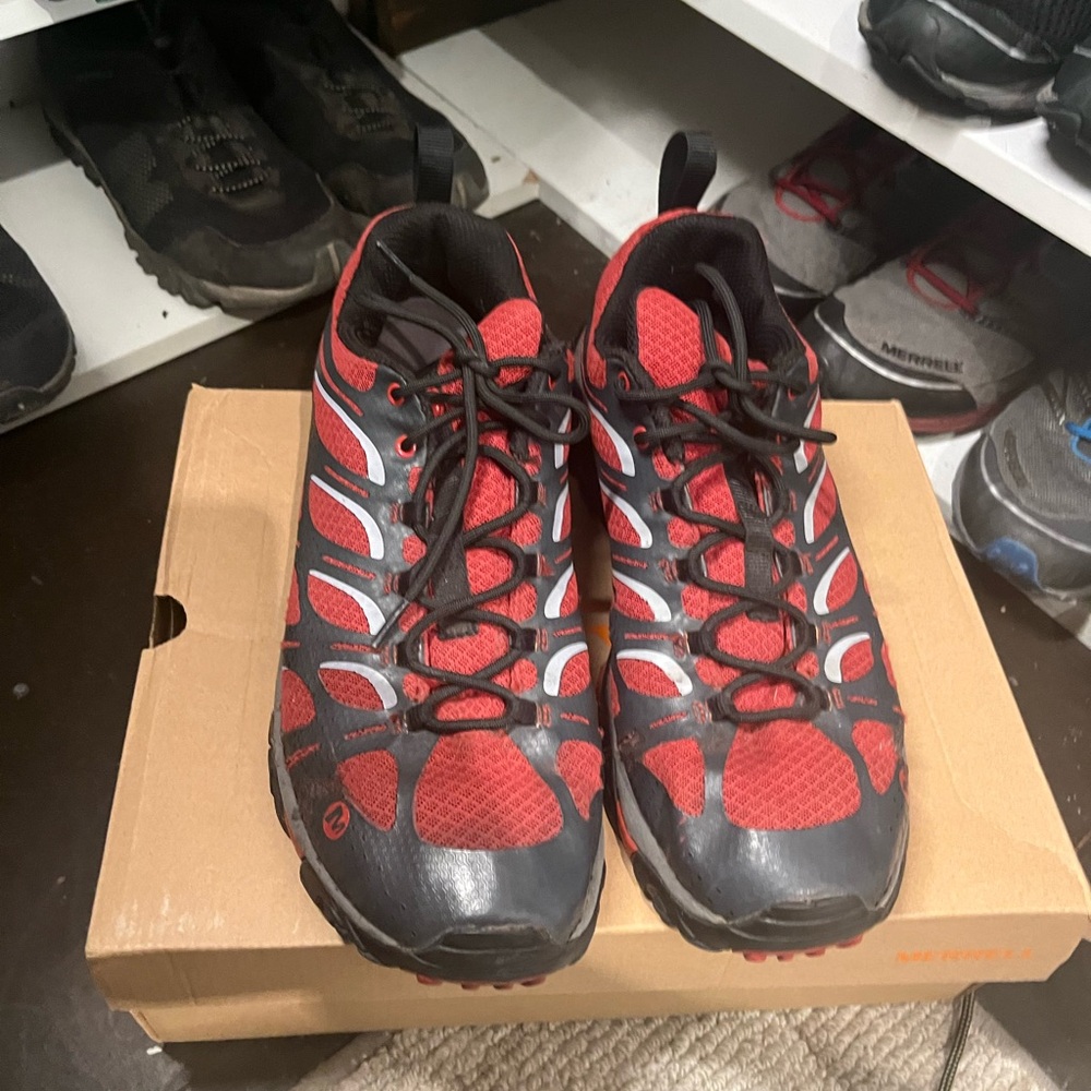 Very nice  Merrell, size 13